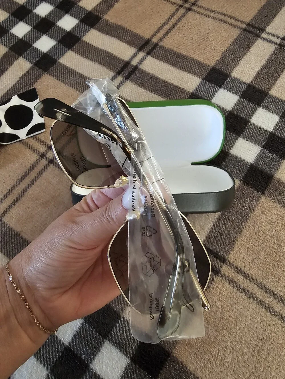 kate spade Women's Silver Frame Sunglasses - Brown Lenses